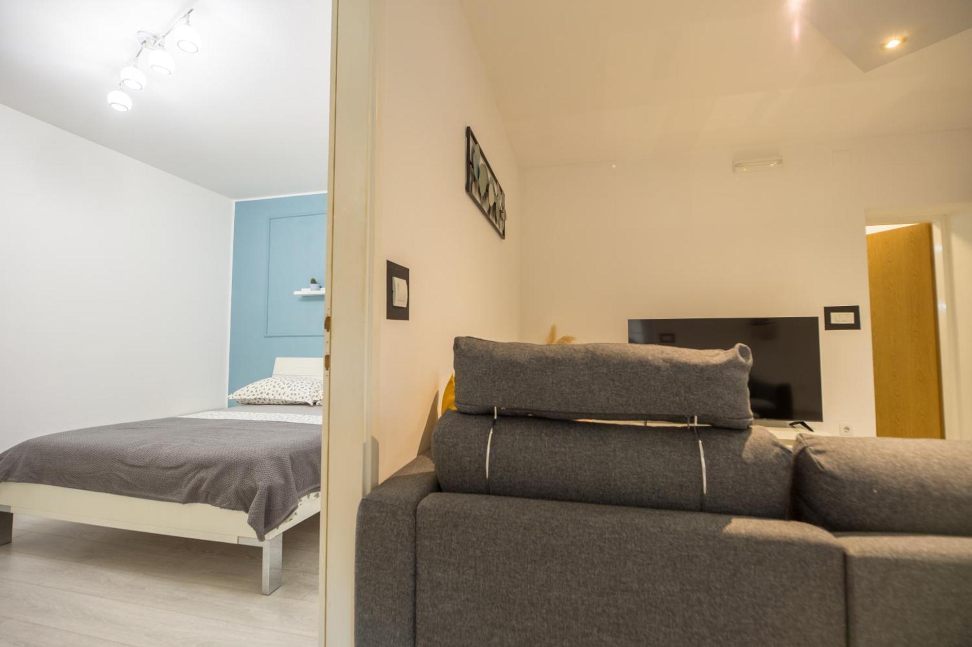 Villa Milenka - Apartmani Gorana Tucepi Bilik gambar