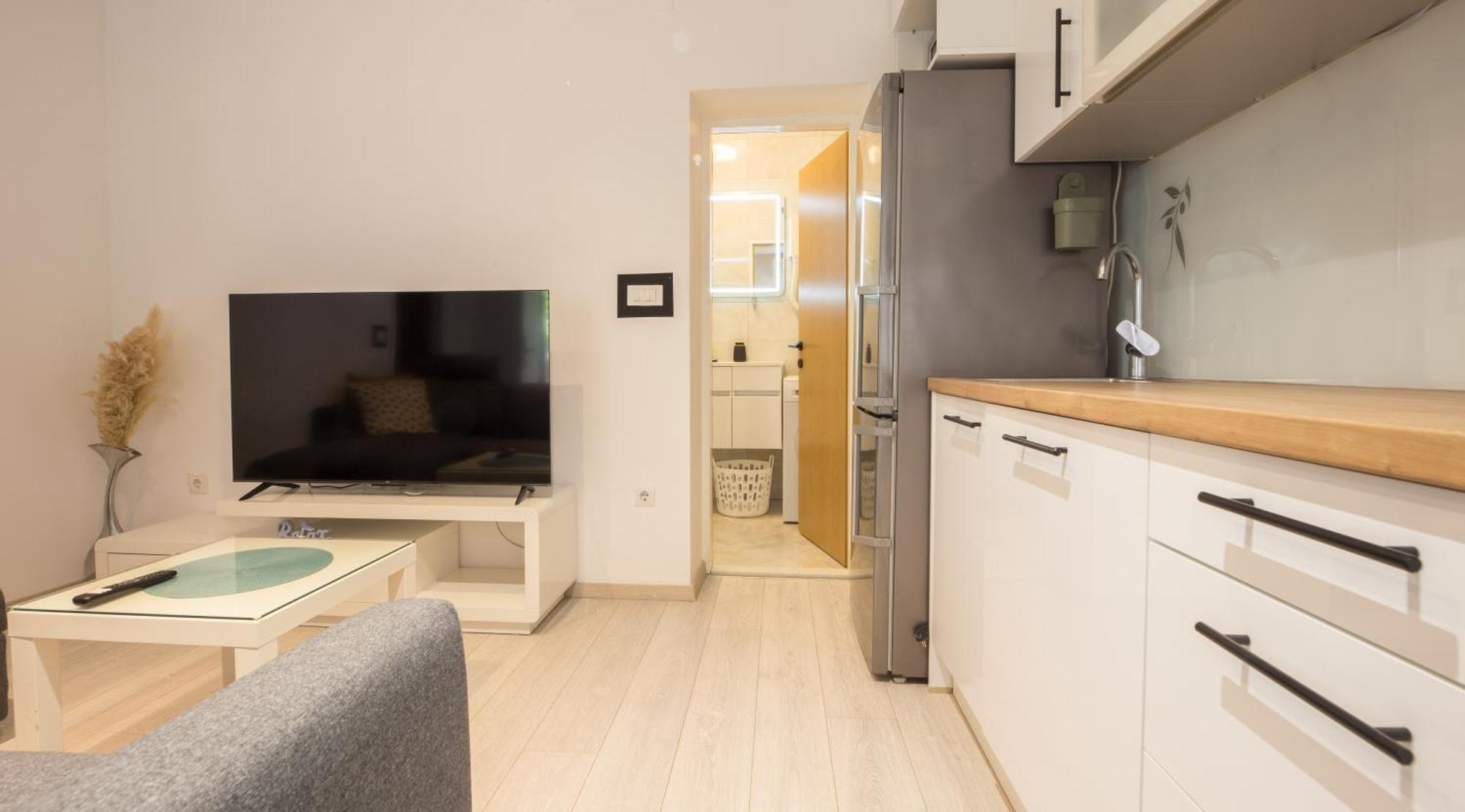 Villa Milenka - Apartmani Gorana Tucepi Bilik gambar