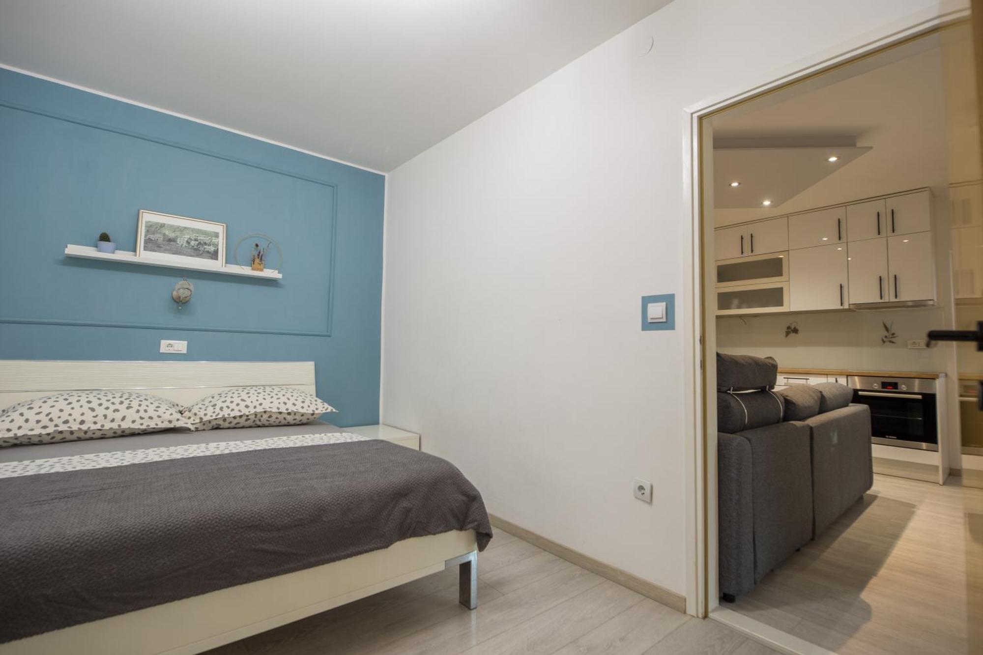 Villa Milenka - Apartmani Gorana Tucepi Bilik gambar